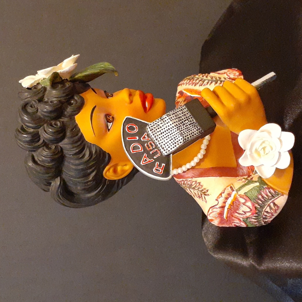 Vase - Picture 4 of 6